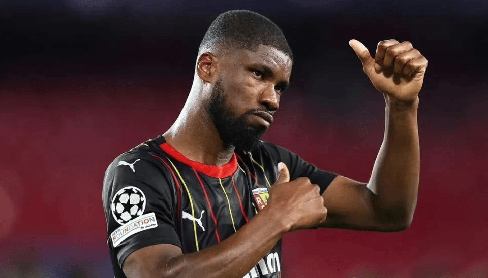 包含兰斯主场战胜尼斯，排名稍有提升稳定在中游的词条