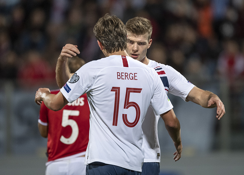 包含奥地利与挪威争夺胜者组名额的词条