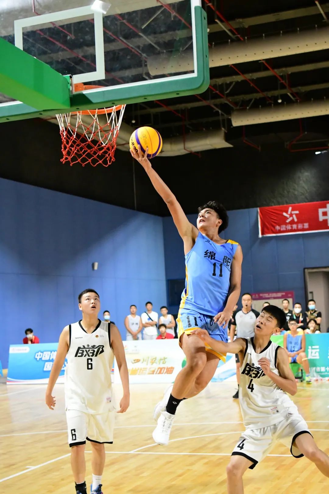 AYXapp下载-四川男篮迎战云南队，努力争胜的简单介绍