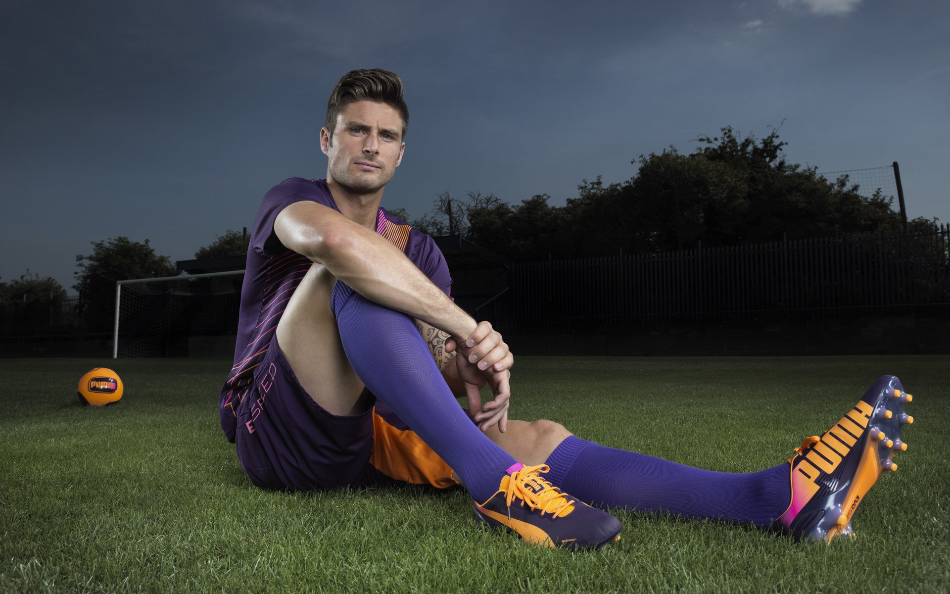 波尔一锤定音，德国战车鏖战三狮军团—一场载入史册的绿茵对决